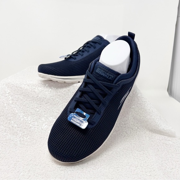 Skechers Go Walk Air-Cooled Goga Mat Insole Slip-On Sneakers – Size 11W NWT - Picture 4 of 15